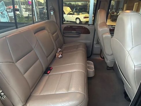 Used 2002 Ford F350 Lariat image 26