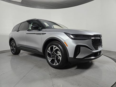 New 2026 Lincoln Nautilus Premier w/ Equipment Group 102A image 2