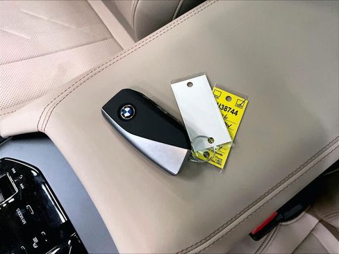 Used 2026 BMW X3 xDrive30i w/ Premium Package AWD/4WD image 13