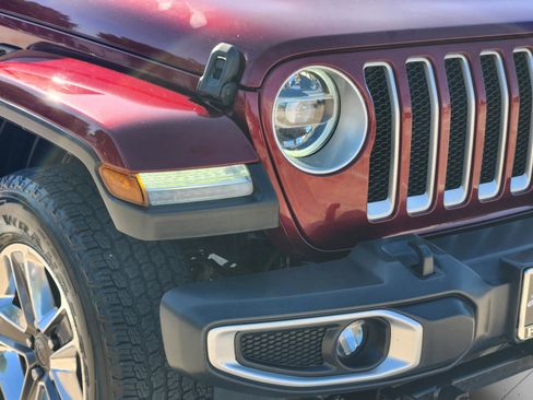 Used 2021 Jeep Wrangler Unlimited Sahara AWD/4WD image 31