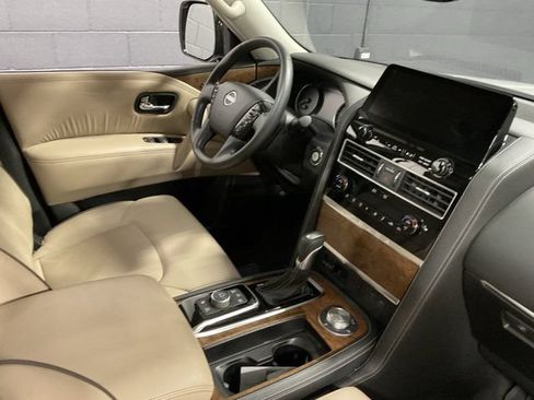 Used 2022 Nissan Armada SL w/ Captain's Chairs Package AWD/4WD image 22