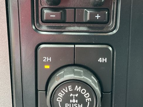 Used 2022 Ford F150 Lariat w/ Equipment Group 502A High AWD/4WD image 36