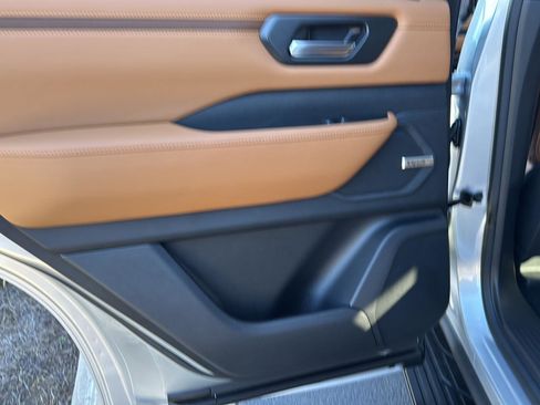 New 2026 Nissan Armada SL w/ Captain's Chari Seat Package RWD image 15