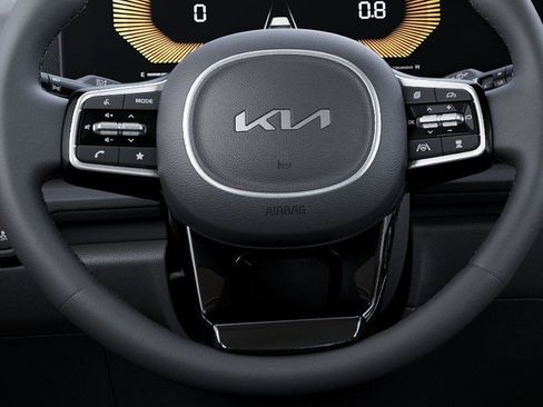 New 2026 Kia Carnival EX FWD image 22
