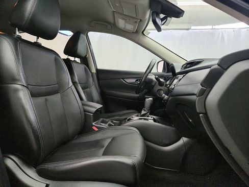Used 2018 Nissan Rogue SL FWD image 26