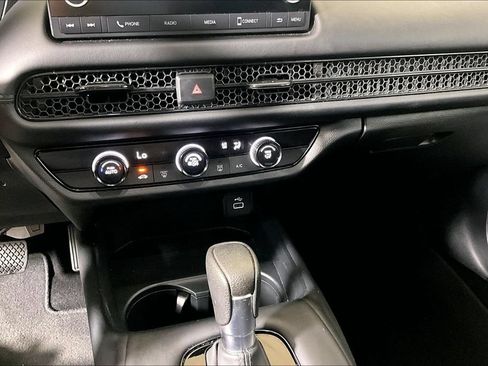 Used 2025 Honda HR-V LX image 25