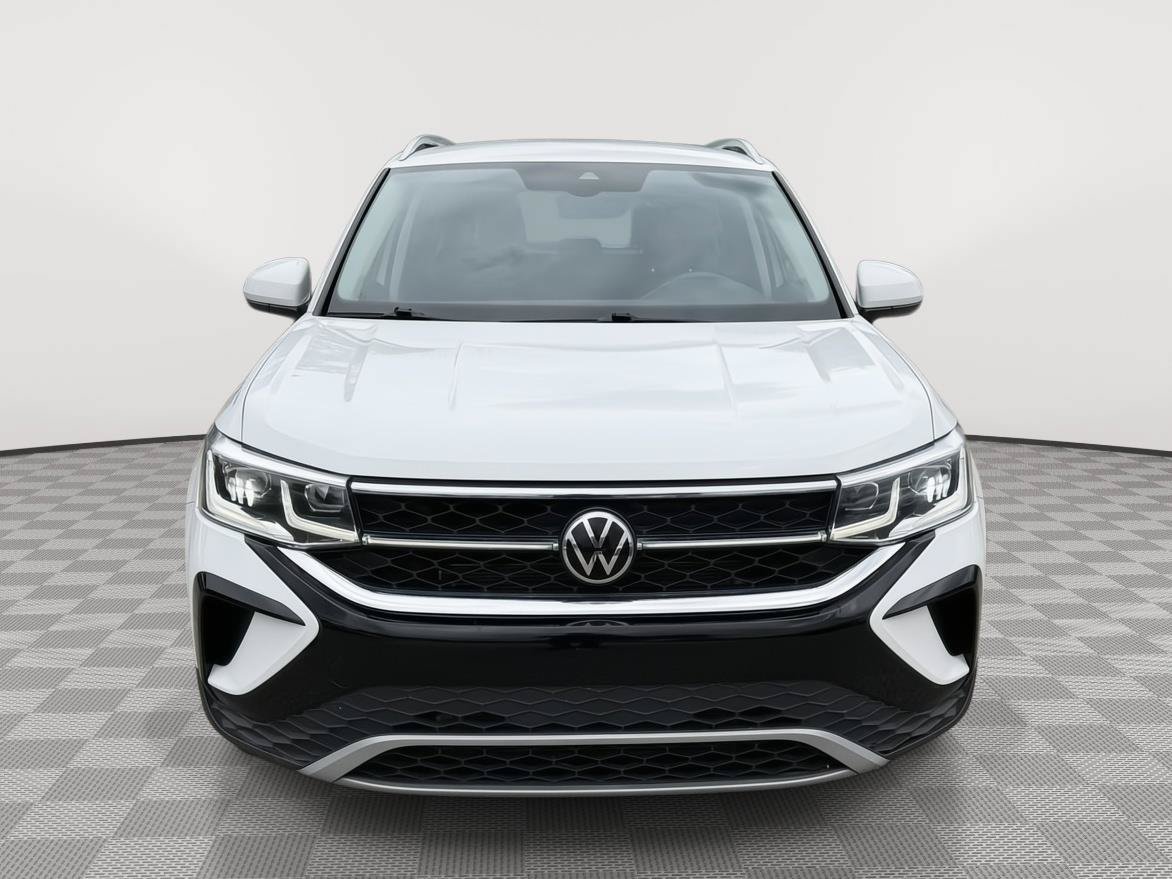 Used 2022 Volkswagen Taos SEL AWD/4WD image 2