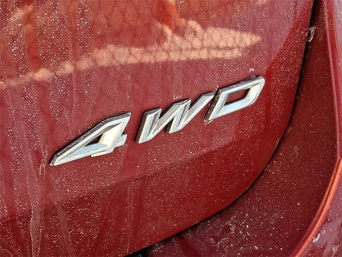 Used 2023 Ford Explorer XLT w/ Equipment Group 202A image 9