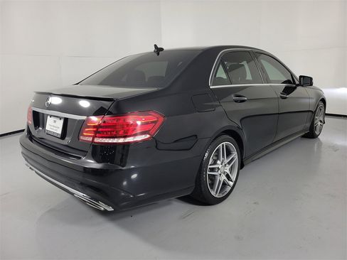 Used 2015 Mercedes-Benz E 350 Sedan image 4