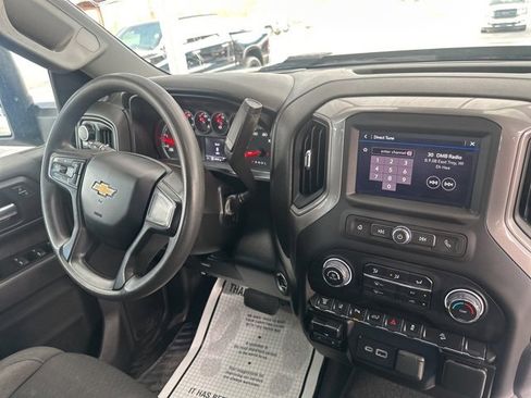 Used 2024 Chevrolet Silverado 2500 Custom w/ Custom Value Package image 11