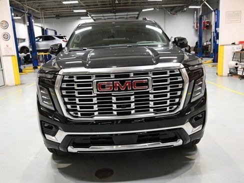 New 2026 GMC Yukon Denali w/ Sun & Power Step Package image 2