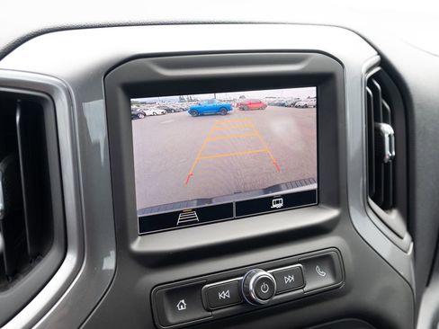 Used 2025 Chevrolet Silverado 2500 W/T AWD/4WD image 4