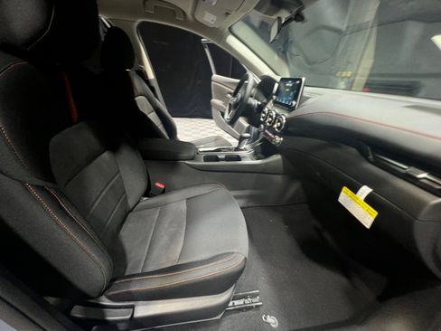 New 2025 Nissan Sentra SR image 19