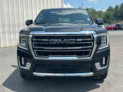 Used 2023 GMC Yukon SLT AWD/4WD image 3