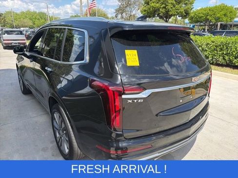Used 2023 Cadillac XT6 Premium Luxury image 13
