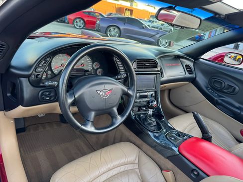 Used 2000 Chevrolet Corvette Convertible w/ Memory Pkg RWD image 21