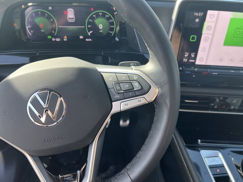 Certified 2025 Volkswagen Atlas Cross Sport SEL Premium R-Line image 19