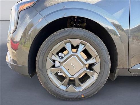 New 2026 Kia Carnival SX FWD image 9
