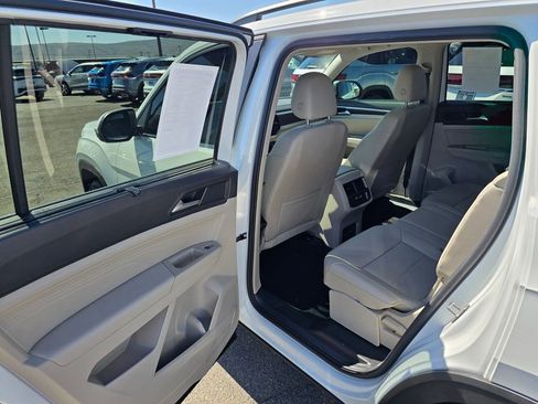 Used 2022 Volkswagen Atlas SE FWD image 16