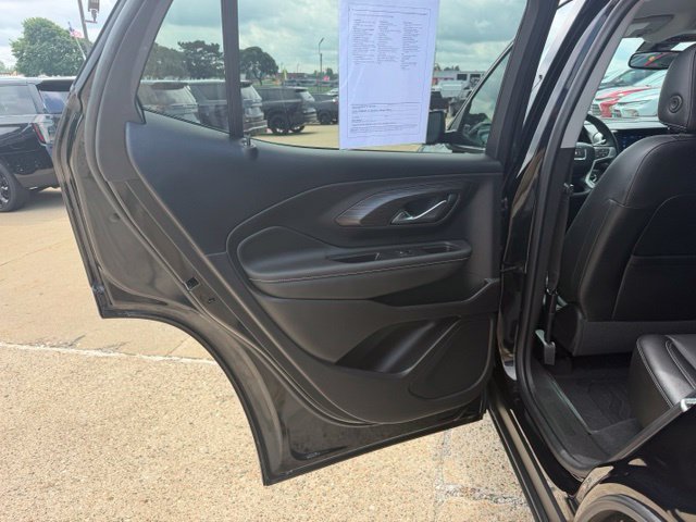 Used 2024 GMC Terrain SLT w/ LPO, Floor Liner Package AWD/4WD image 35