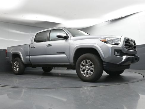 Used 2019 Toyota Tacoma SR5 image 25
