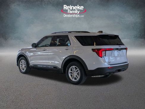 New 2026 Ford Explorer Active AWD/4WD image 8