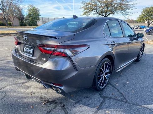 Used 2021 Toyota Camry SE image 7