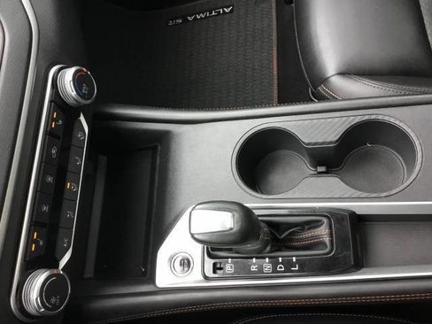 Used 2021 Nissan Altima 2.5 SR w/ SR Premium Package image 18