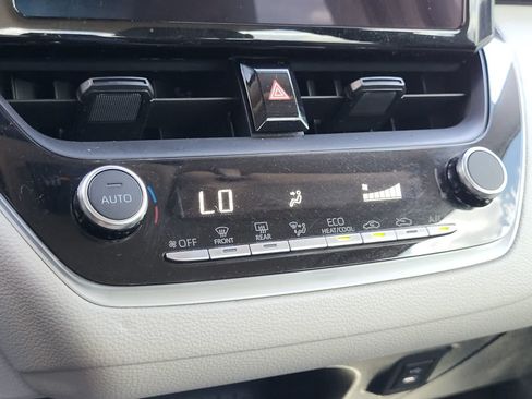 Used 2024 Toyota Corolla LE FWD image 21