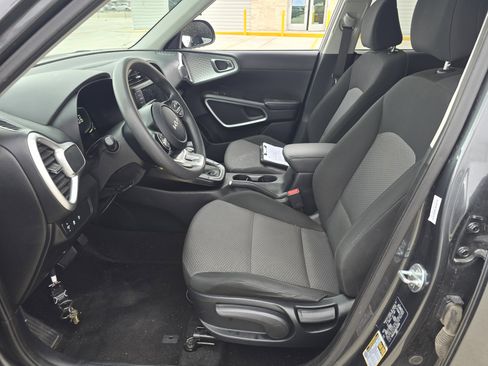 Used 2024 Kia Soul LX w/ Option Group 015 image 11