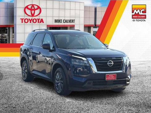 Used 2024 Nissan Pathfinder SV AWD/4WD image 7