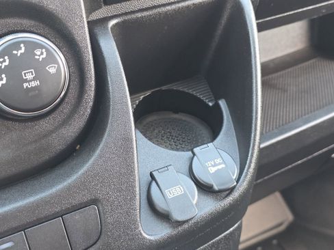 Used 2018 RAM ProMaster 2500 w/ Interior Convenience Group FWD image 29