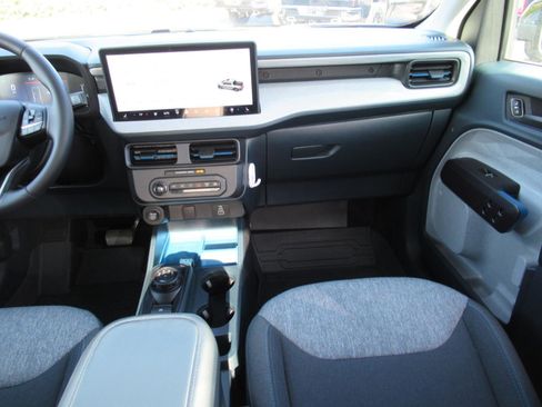 Used 2025 Ford Maverick XLT w/ Equipment Group 301A image 15