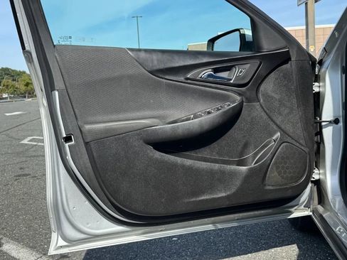 Used 2017 Chevrolet Malibu LT w/ Driver Confidence Package image 7