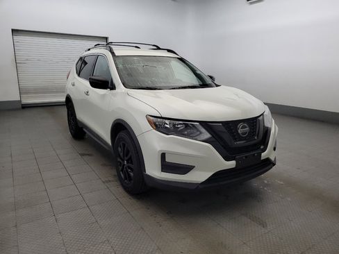 Used 2018 Nissan Rogue SV image 13