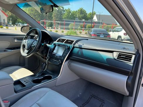 Used 2017 Toyota Camry XLE FWD image 22