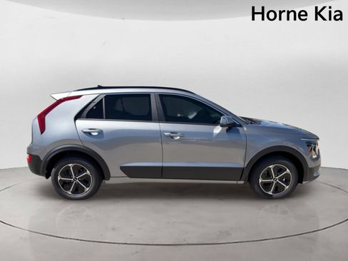 New 2026 Kia Niro EX FWD image 3