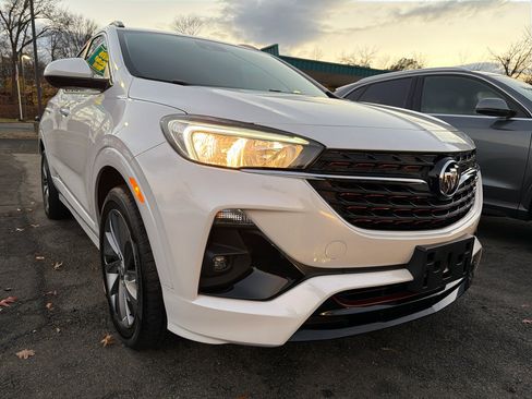 Used 2022 Buick Encore GX Select w/ Sport Touring Package image 3