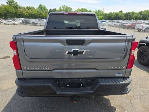 Used 2022 Chevrolet Silverado 1500 Custom Trail Boss AWD/4WD image 4