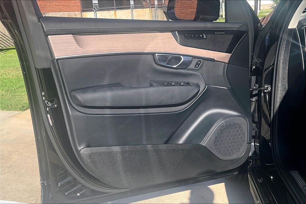 Certified 2026 Volvo XC90 B6 Plus AWD/4WD image 24