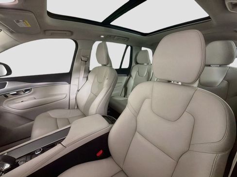 Used 2025 Volvo XC90 B5 Core w/ Protection Package Premier AWD/4WD image 21