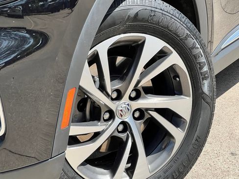 Used 2022 Buick Envision Essence w/ Safety Package FWD image 8