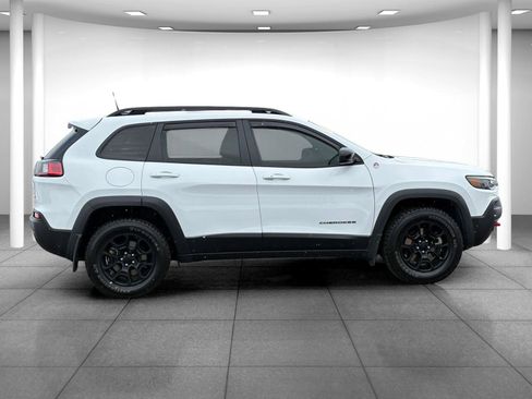 Used 2022 Jeep Cherokee Trailhawk w/ Sun, Sound & Nav Group image 8