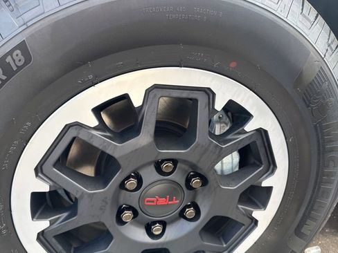 New 2026 Toyota 4Runner TRD Off-Road Premium AWD/4WD image 10
