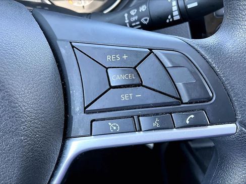 Used 2020 Nissan Rogue S FWD image 20