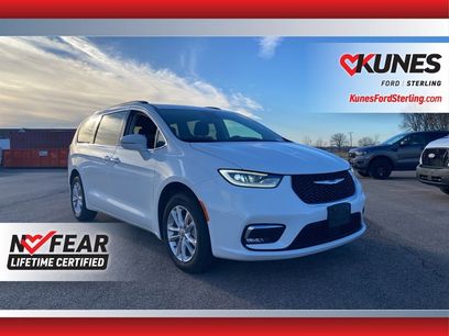 Used 2021 Chrysler Pacifica Touring w/ Cold Weather Group