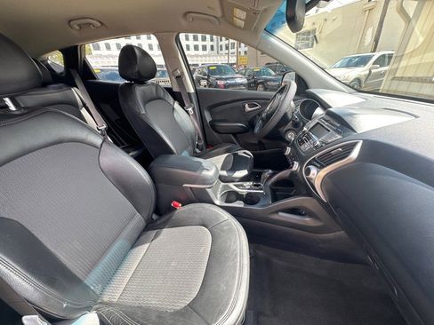 Used 2012 Hyundai Tucson GLS FWD image 5