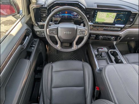 Used 2024 Chevrolet Silverado 1500 LT Trail Boss w/ LT Trail Boss Premium Package image 8