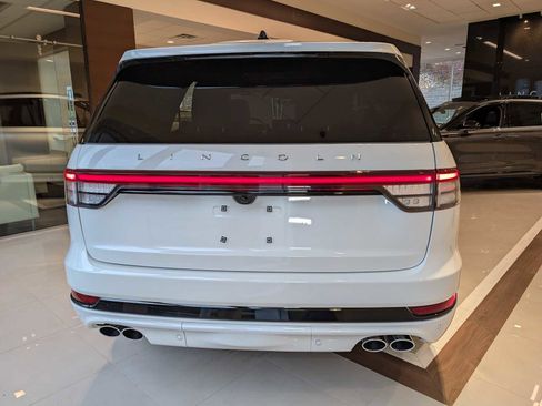 New 2026 Lincoln Aviator Reserve w/ Jet Appearance Package image 8