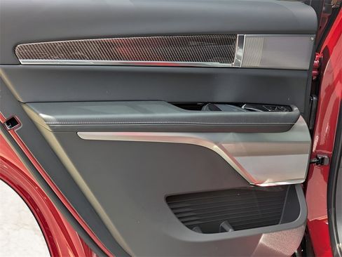 New 2026 Cadillac Vistiq Sport image 13